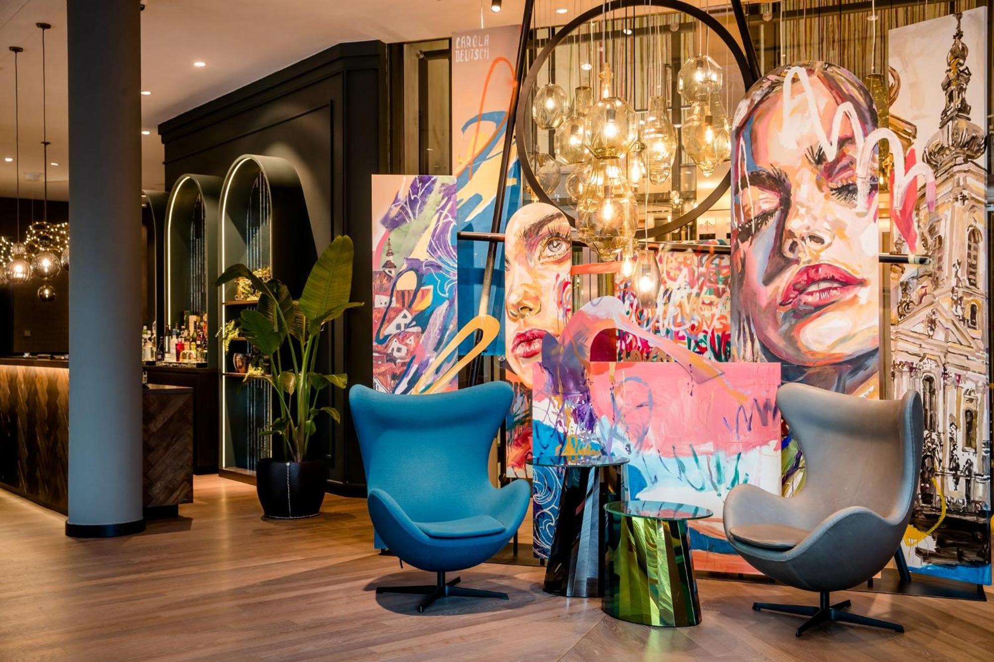 Hotel One